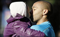 Thierry Henry con su hija Téa
